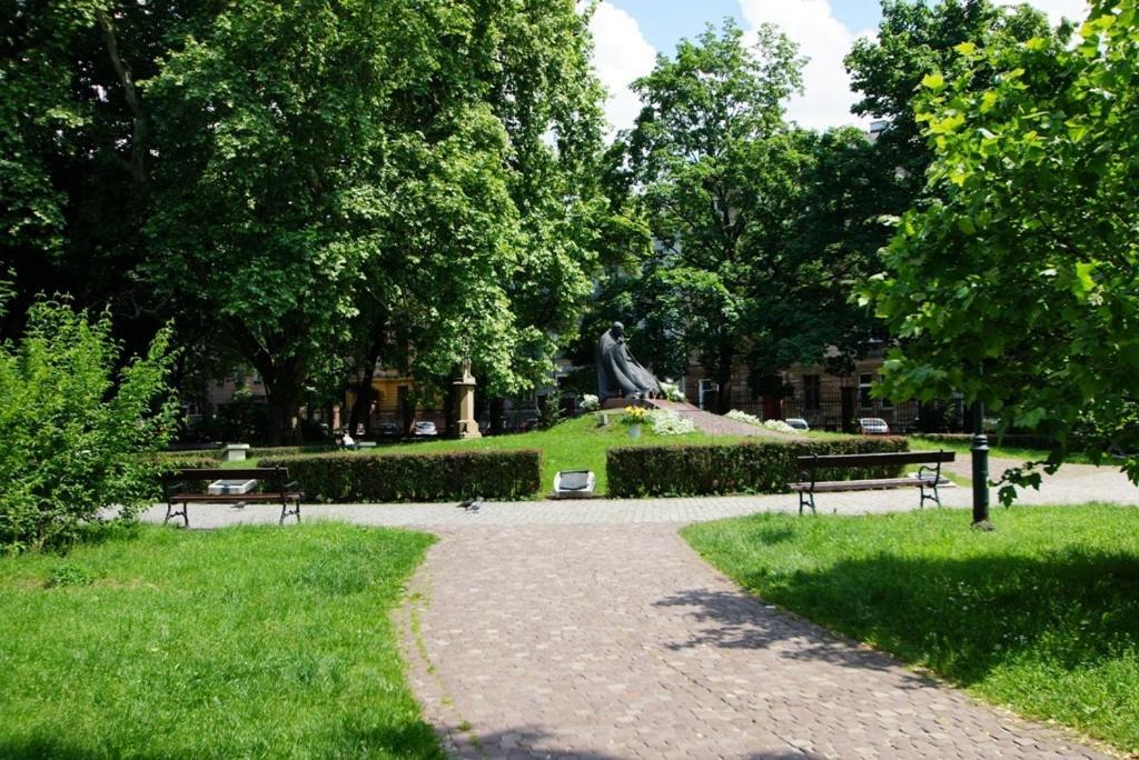 Attractive Apartment Oldtown Near Thetrain Station Краков Экстерьер фото